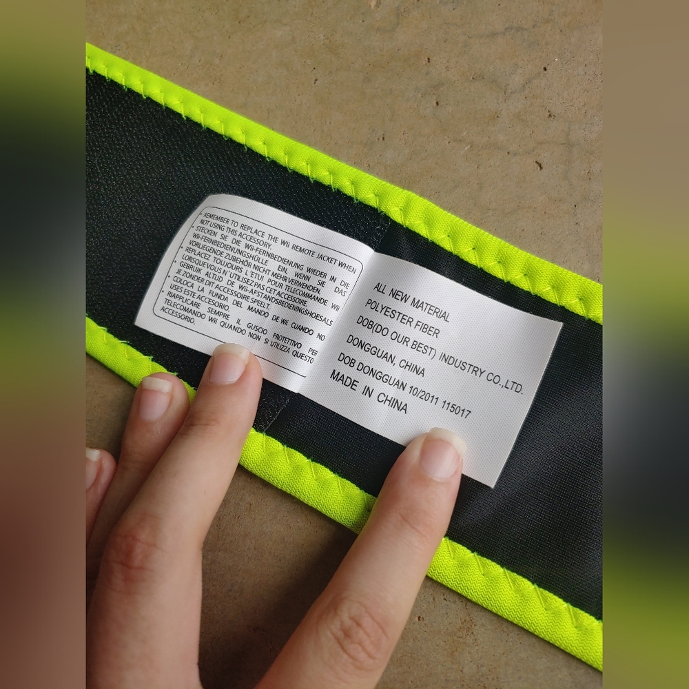 Zumba Fitness 2 2011 Nintendo Wii Game With Wii Workout Belt - Picture 15 of 16